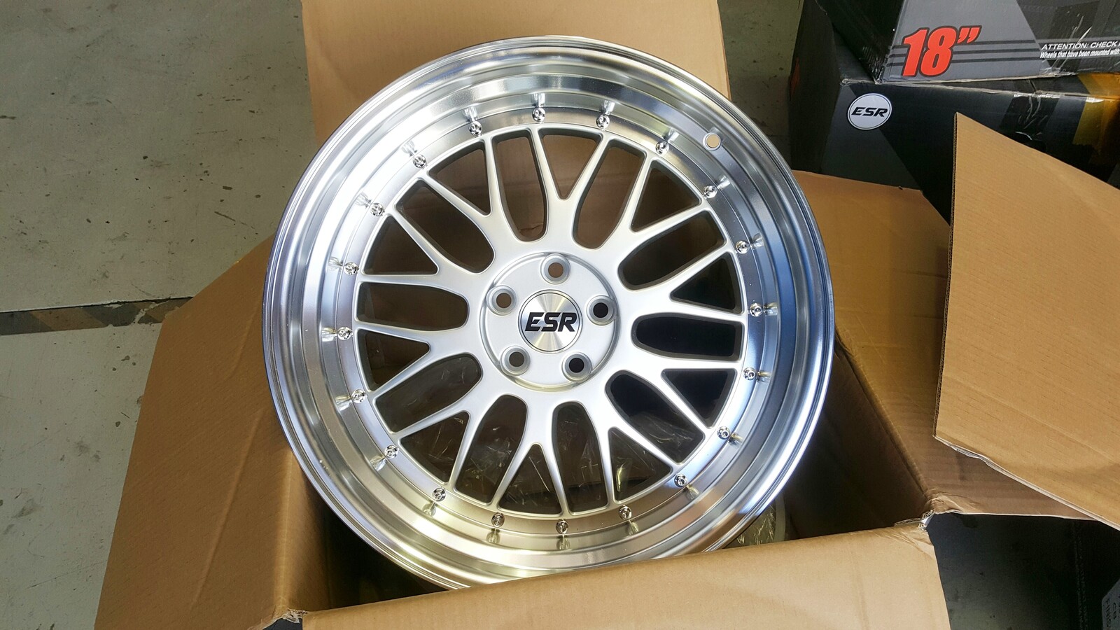 ESR SR05 Wheels Hyper Silver Machined Lip 19x9.5" +22 Offset 5/114.3