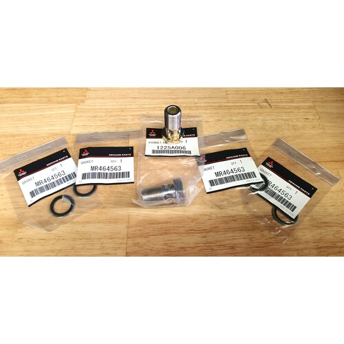 Mitsubishi Oil Cooler Washer & Bolt Kit - Suits EVO 7, 8, 9, 9 Wagon.